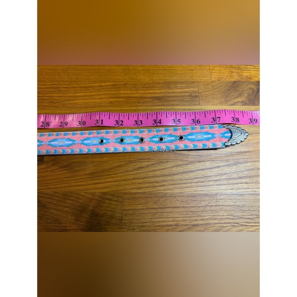 Vintage Nuovo Southwestern Pattern Belt with Silver Buckle (018) - Picture 5 of 11